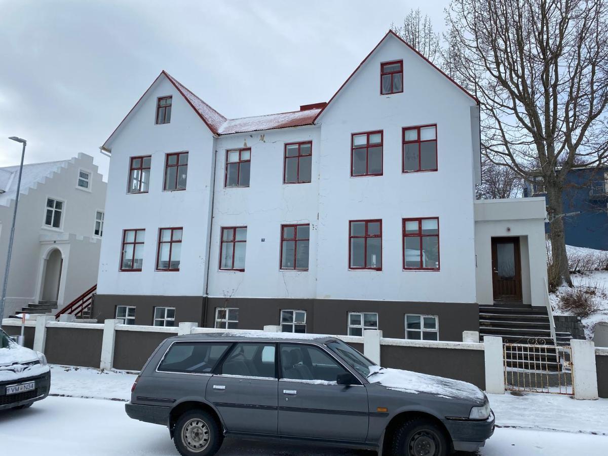 Day Dream Central Akureyri Two Bedroom Apartment Exteriör bild