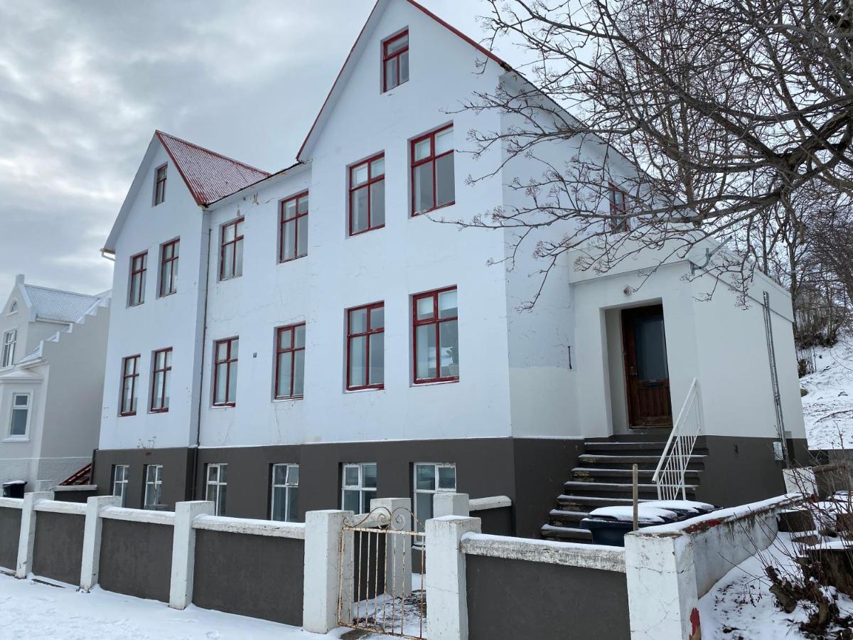 Day Dream Central Akureyri Two Bedroom Apartment Exteriör bild